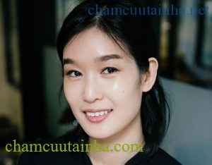 Xem beauty blogger Hàn Quốc hướng dẫn cách bôi kem và massage mặt để trẻ đẹp dài lâu - Ảnh 2.