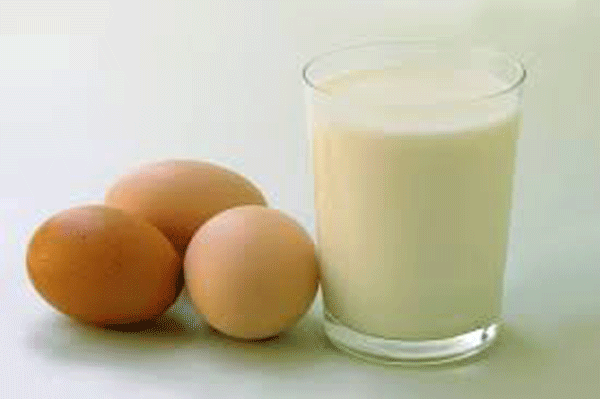 Sĩ tử nên dùng trứng, sữa để tăng cường trí lực