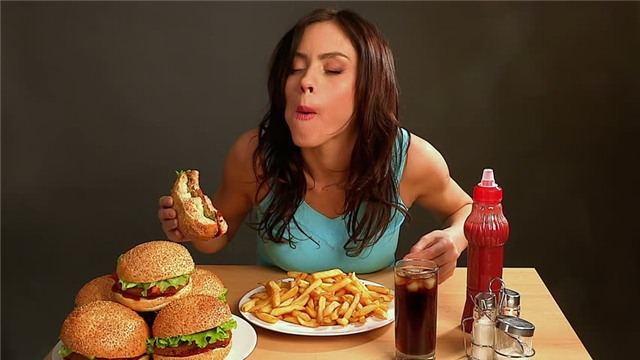 Khi ăn kiêng quá mức, cơ thể dễ mắc chứng “cuồng ăn” và tăng nguy cơ béo phì (Ảnh minh họa – Nguồn: Internet)